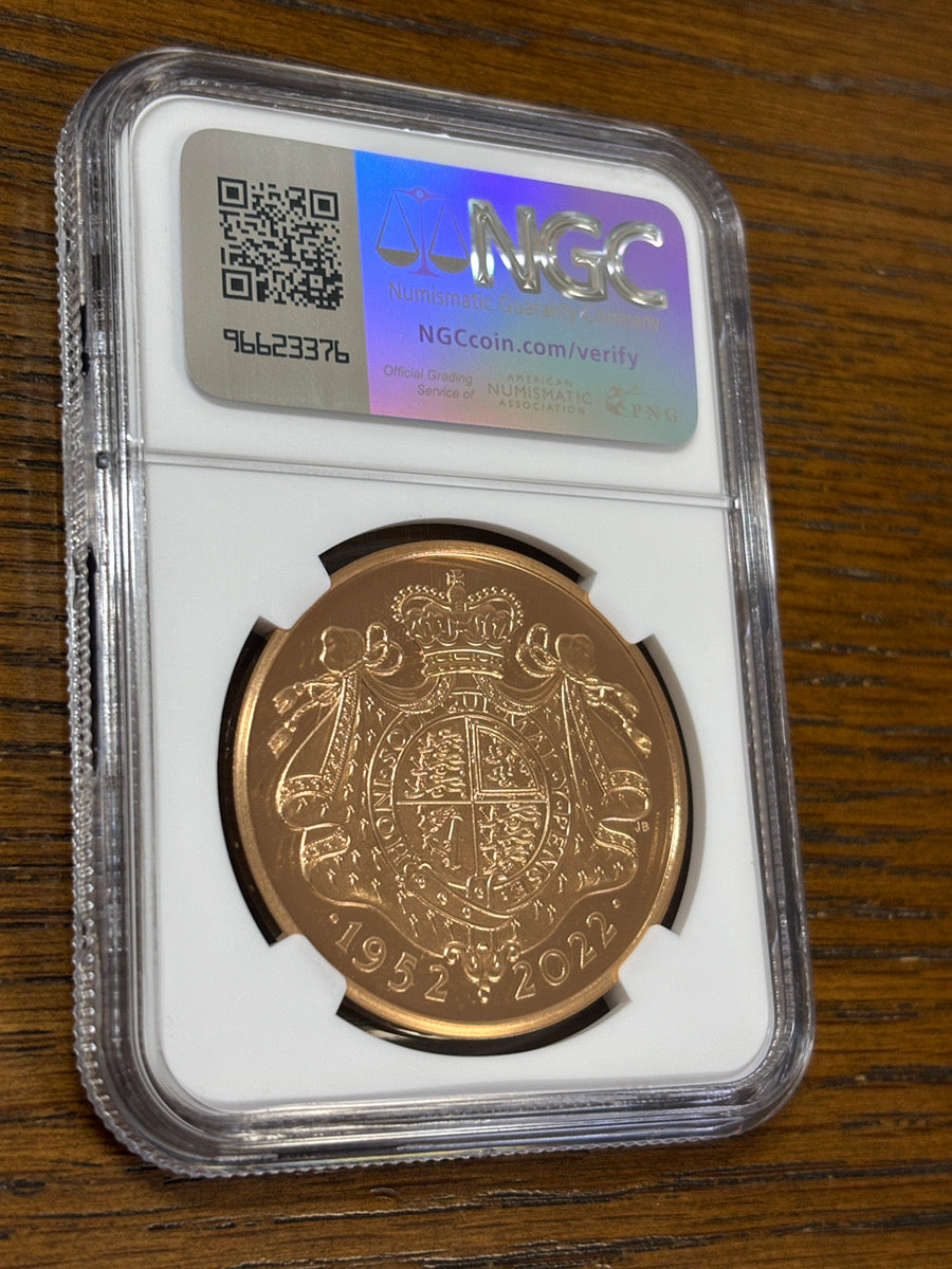 2022年 イギリス 英国 エリザベス女王 プラチナジュビリー 記念 5ポンド金貨 NGC PF70 ULTRA CAMEO – LegacyCoin